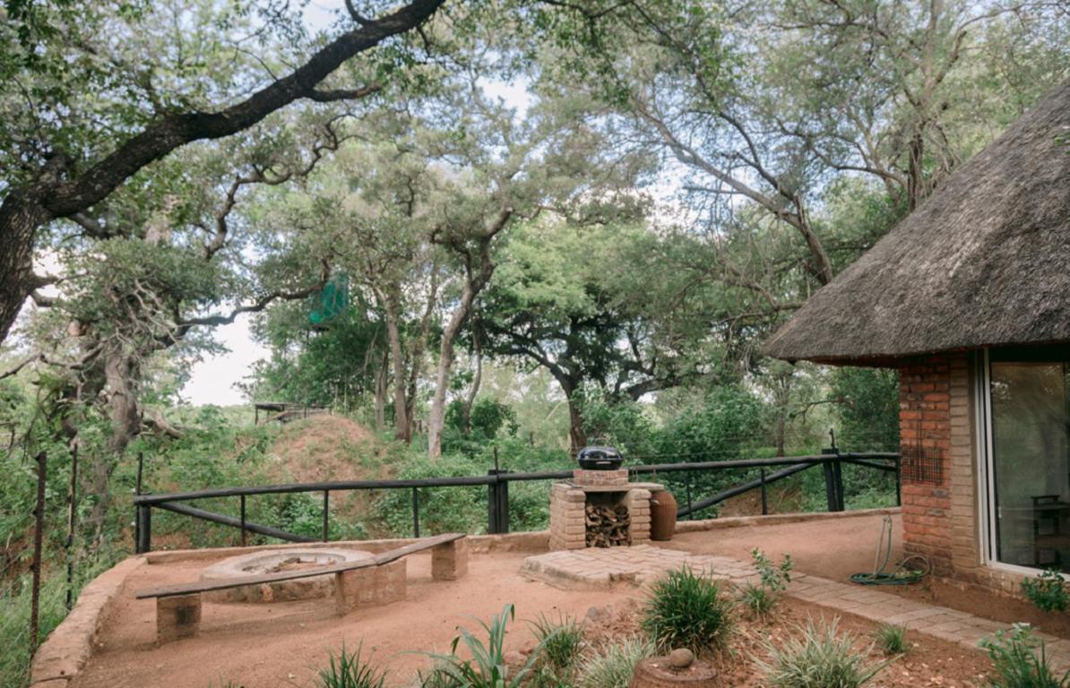 Limpokwena Nature Reserve Tokio Экстерьер фото